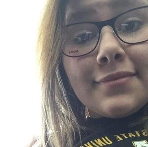 Meet your Posher, Savannah